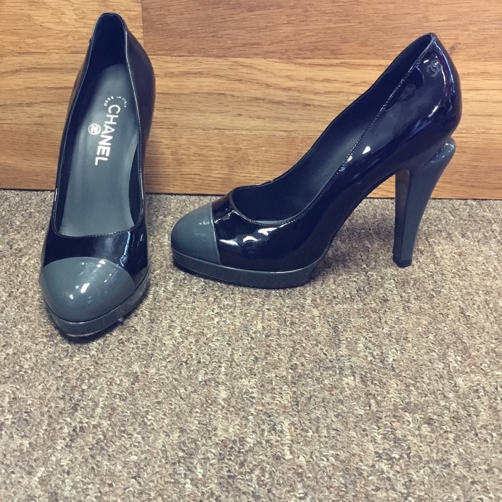 Chanel heels black and gray
